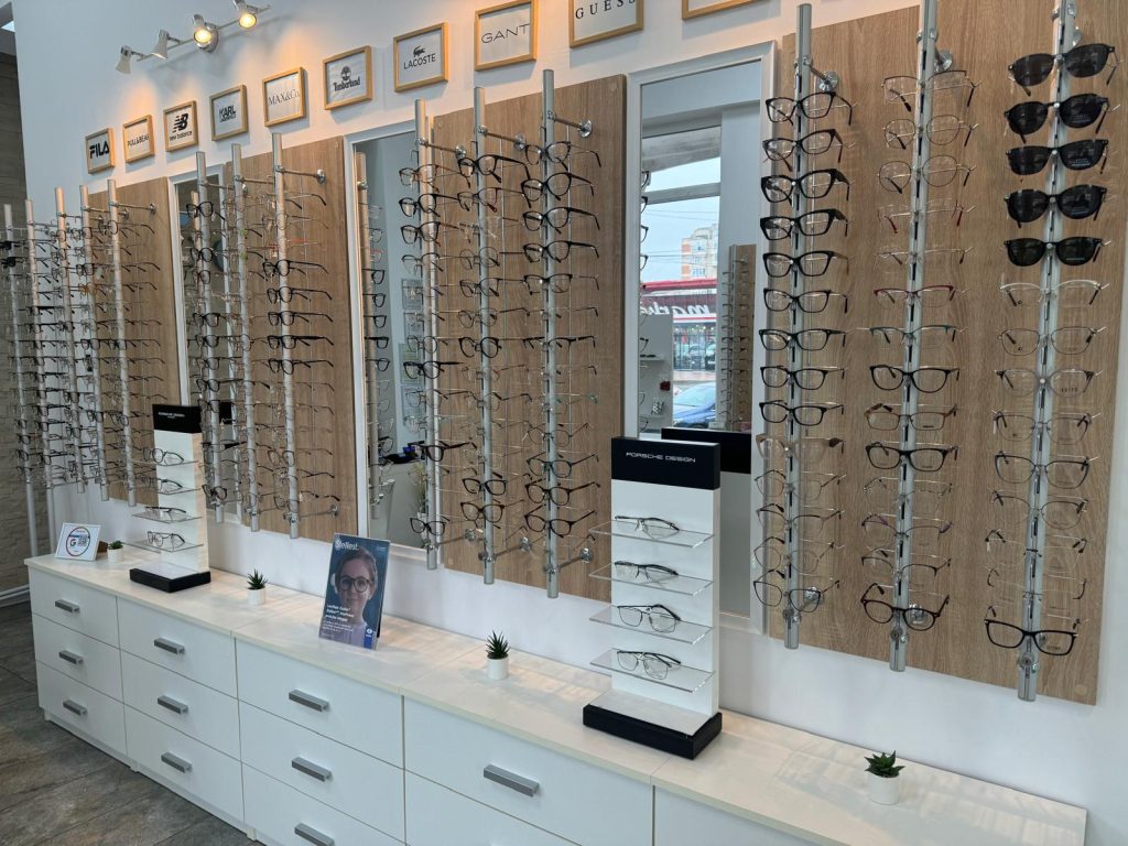 Rame de ochelari moderni optică medicală